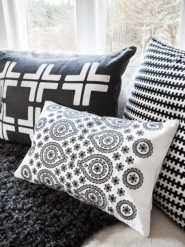textiles blanco y negro